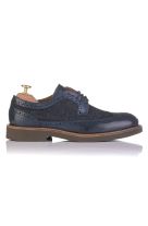 Oxfords Frau