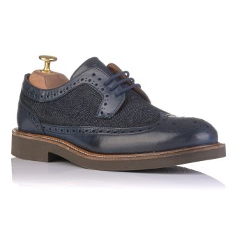 Oxfords Frau