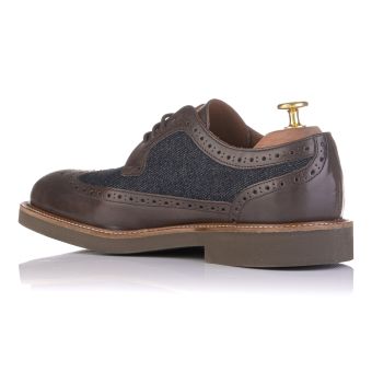 Δετά Oxfords Frau